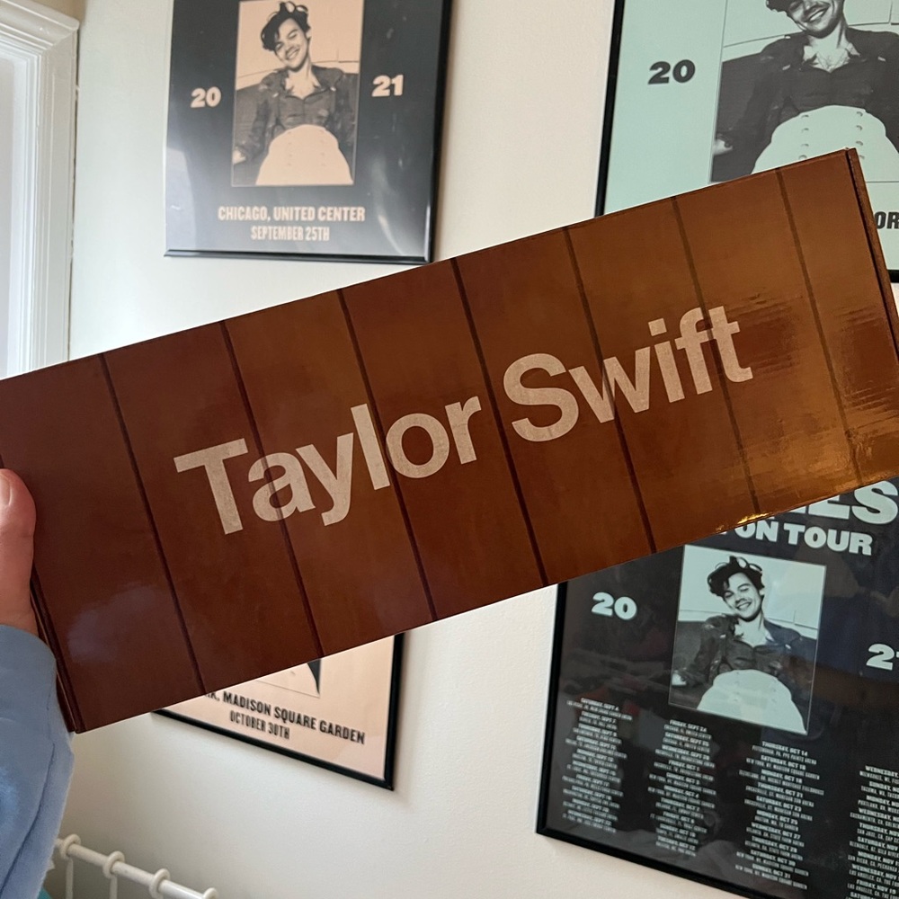 Taylor Swift Midnight VINYL clock kit RARE